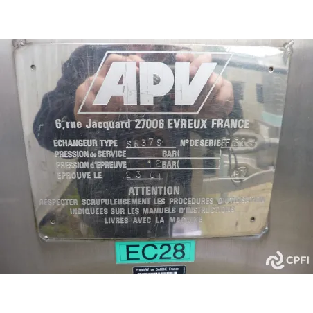 ECHANGEUR REFROIDISSEUR DE 2 x 25000 L/h de LAIT APV-SPX N35